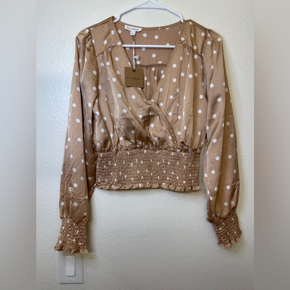 Blu Pepper NWT Tan Brown Polka Dot‎ Silky Blouse Size S